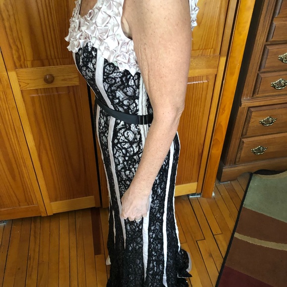 Beautiful Black Gown - Picture 2 of 6